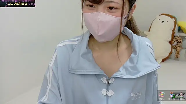 SUZU  online show from March 4, 2025, 1:38 pm