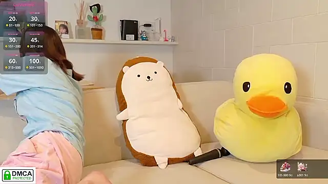 SUZU  online show from September 30, 2025, 12:10 pm