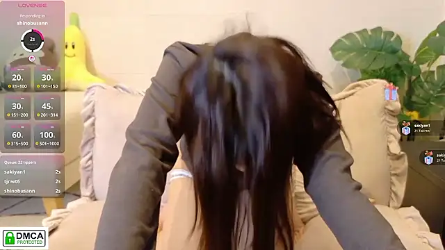 SUZU  online show from March 29, 2026, 1:11 pm