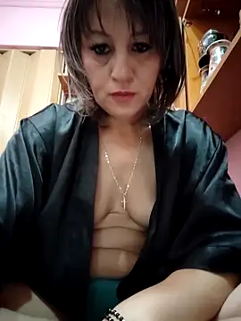 Snapshot of naughtymilfT chatting on November 11, 2025, 7:19 am naughtymilfT online show from November 11, 2025, 7:19 am