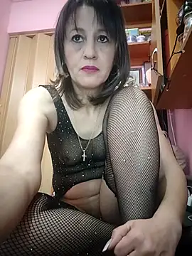 Snapshot of naughtymilfT chatting on December 15, 2025, 7:12 am naughtymilfT online show from December 15, 2025, 7:12 am