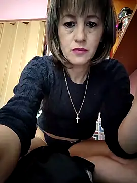 Snapshot of naughtymilfT chatting on December 16, 2025, 9:58 am naughtymilfT online show from December 16, 2025, 9:58 am