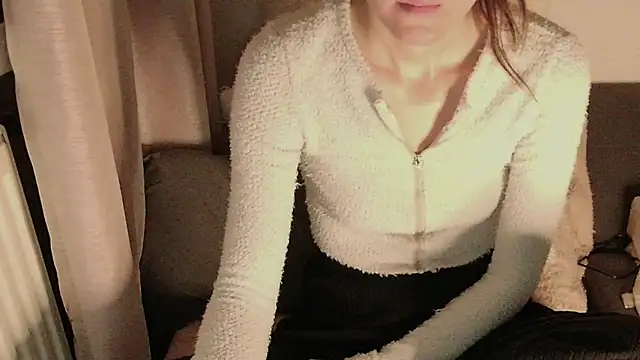 Snapshot of SecretAnni chatting on March 5, 2025, 5:07 am SecretAnni online show from March 5, 2025, 5:07 am