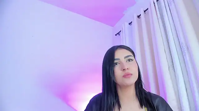 Snapshot of Abby__colins chatting on December 11, 2024, 10:06 pm Abby  colins online show from December 11, 2024, 10:06 pm