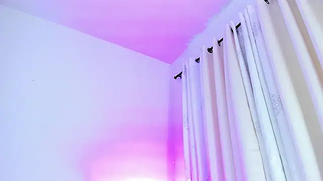 Snapshot of Abby__colins chatting on December 14, 2024, 1:17 am Abby  colins online show from December 14, 2024, 1:17 am