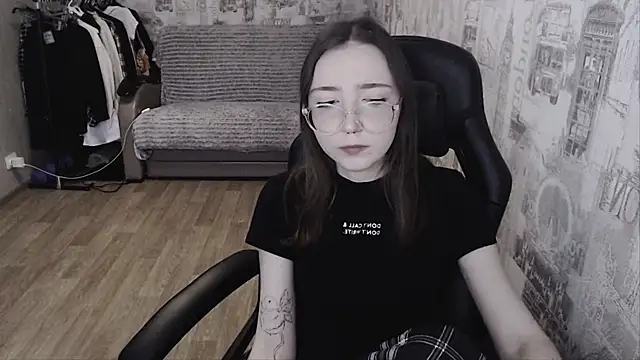 AmeliaKamishiro online show from January 16, 2025, 11:58 am