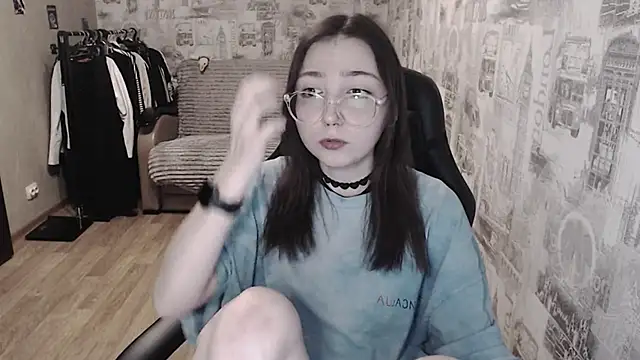 AmeliaKamishiro online show from March 3, 2025, 7:06 pm