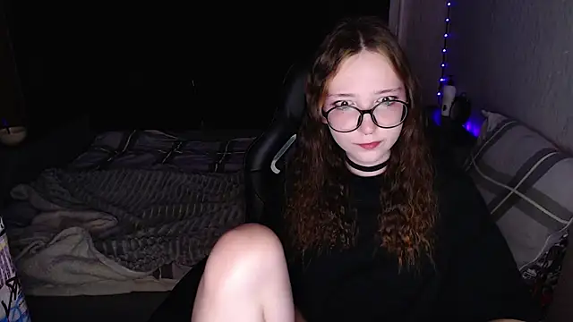 AmeliaKamishiro online show from November 10, 2025, 1:37 am