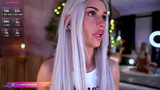 Serene Sophiex online show from March 5, 2026, 9:44 pm