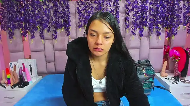 Bich Anal  online show from January 3, 2025, 1:14 pm