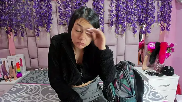 Bich Anal  online show from January 21, 2025, 1:00 pm