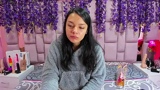 Bich Anal  online show from January 23, 2025, 1:13 pm