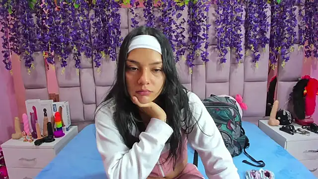 Bich Anal  online show from January 28, 2025, 1:38 pm