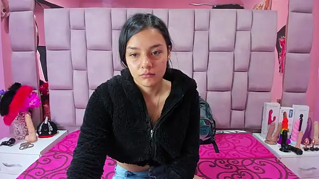 Bich Anal  online show from February 25, 2025, 1:50 pm