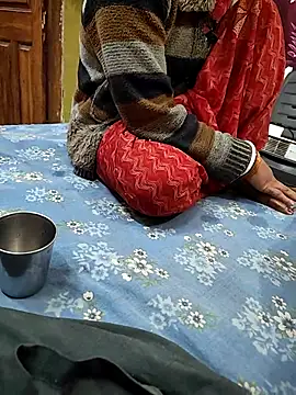 Snapshot of COUPLLE_VILLAGE chatting on February 11, 2026, 4:28 am COUPLLE VILLAGE online show from February 11, 2026, 4:28 am