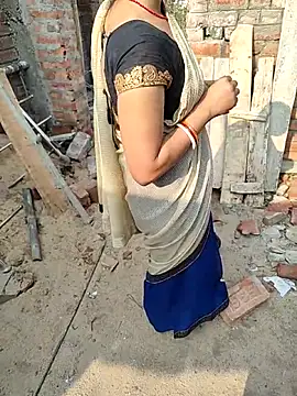 Snapshot of COUPLLE_VILLAGE chatting on February 21, 2026, 3:29 am COUPLLE VILLAGE online show from February 21, 2026, 3:29 am