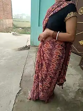 Snapshot of COUPLLE_VILLAGE chatting on March 9, 2026, 3:21 am COUPLLE VILLAGE online show from March 9, 2026, 3:21 am