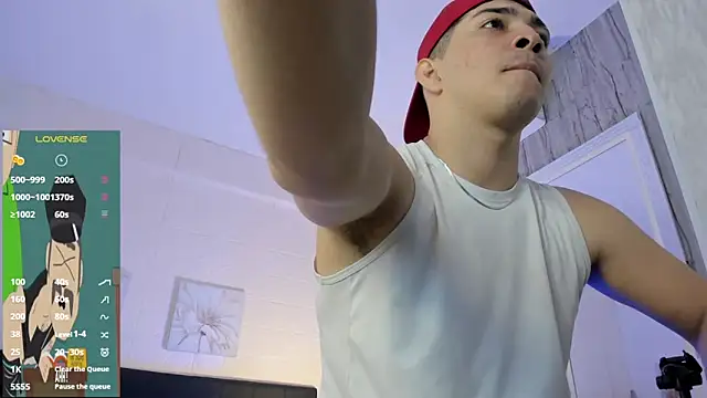 Snapshot of JUANDIAMONDS98 chatting on February 5, 2026, 1:05 pm JUANDIAMONDS98 online show from February 5, 2026, 1:05 pm