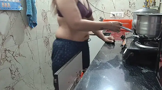 bhabhisexxy 880 online show from March 11, 2025, 3:16 am