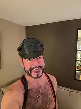 Snapshot of NYCLeatherBoi chatting on December 16, 2024, 12:15 am NYCLeatherBoi online show from December 16, 2024, 12:15 am