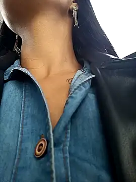 Astrid-- online show from December 4, 2024, 2:59 pm