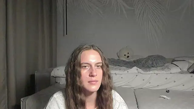 HarleyDeess online show from November 7, 2025, 2:55 am