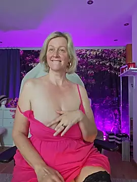 MarleneBloem online show from May 26, 2026, 10:33 am