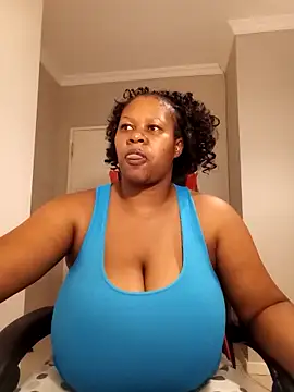 bustylisa1983 online show from February 15, 2025, 2:22 pm