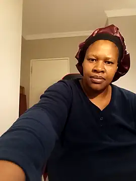 bustylisa1983 online show from March 3, 2025, 7:06 pm