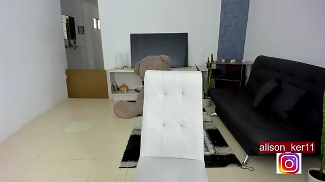 alison-ker3 online show from December 12, 2024, 11:40 am