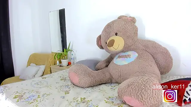 alison-ker3 online show from February 1, 2025, 10:26 am