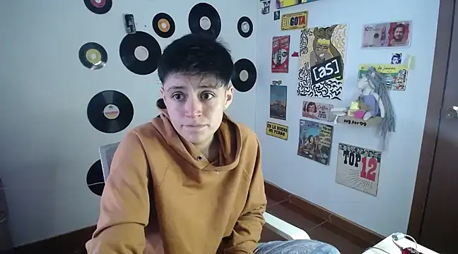 9 Fernanda 9 online show from March 3, 2025, 9:05 pm