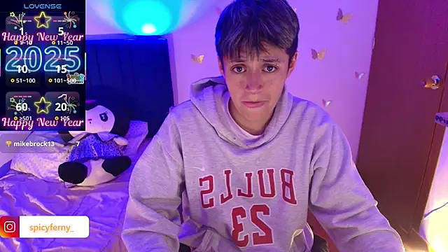 9 Fernanda 9 online show from December 21, 2025, 10:06 pm