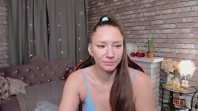 SarahCoksss online show from February 1, 2026, 1:04 am