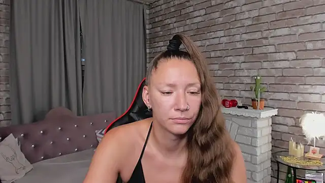 Snapshot of SarahCoksss chatting on July 9, 2026, 12:15 am SarahCoksss online show from July 9, 2026, 12:15 am