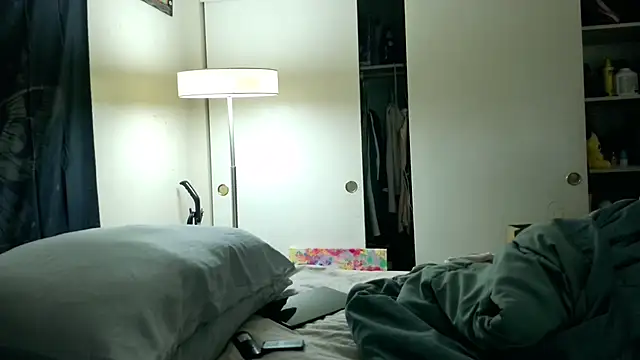 Snapshot of Yagurl__west chatting on January 12, 2025, 10:01 pm Yagurl west online show from January 12, 2025, 10:01 pm