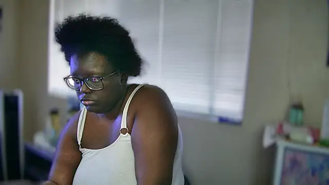 Snapshot of Yagurl__west chatting on January 29, 2025, 10:53 pm Yagurl west online show from January 29, 2025, 10:53 pm