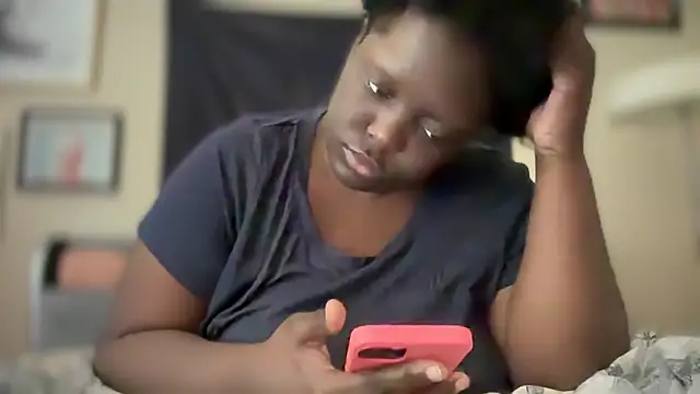 Snapshot of Yagurl__west chatting on March 13, 2025, 7:28 pm Yagurl west online show from March 13, 2025, 7:28 pm