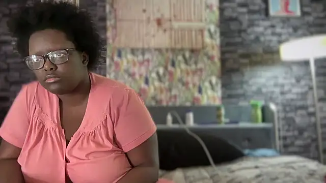 Snapshot of Yagurl__west chatting on September 14, 2025, 11:26 pm Yagurl west online show from September 14, 2025, 11:26 pm