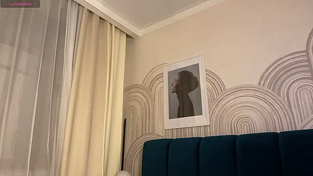 viviann evans online show from March 24, 2026, 12:59 am