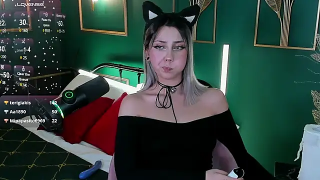 Snapshot of PennyMay chatting on December 28, 2024, 11:30 am PennyMay online show from December 28, 2024, 11:30 am