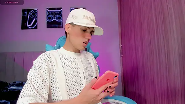 jake and joaquin online show from September 23, 2025, 1:52 am