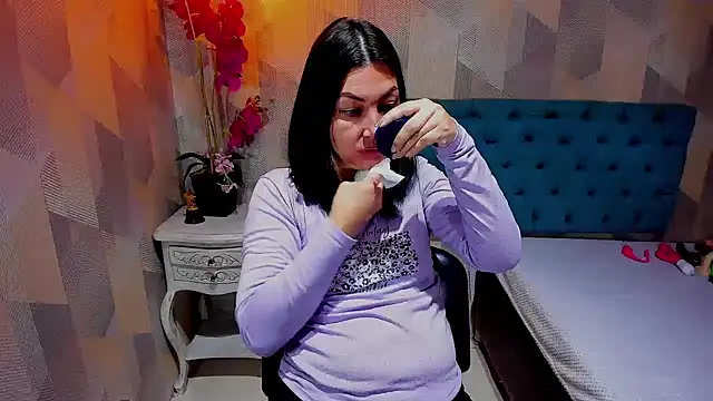 AdaFawxx online show from January 18, 2026, 4:27 am