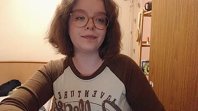 Snapshot of Chmiri_cb chatting on March 20, 2025, 5:04 pm Chmiri cb online show from March 20, 2025, 5:04 pm