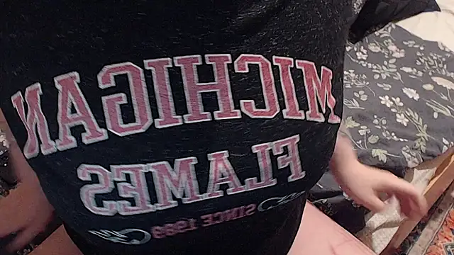 Snapshot of Chmiri_cb chatting on October 26, 2025, 12:55 pm Chmiri cb online show from October 26, 2025, 12:55 pm