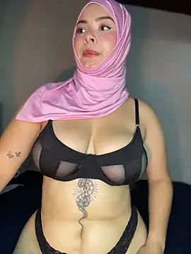 Snapshot of aneesa_darzi chatting on April 14, 2026, 6:36 pm aneesa darzi online show from April 14, 2026, 6:36 pm