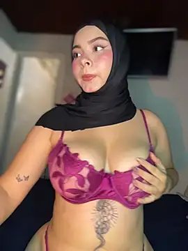 Snapshot of aneesa_darzi chatting on July 1, 2026, 6:29 pm aneesa darzi online show from July 1, 2026, 6:29 pm