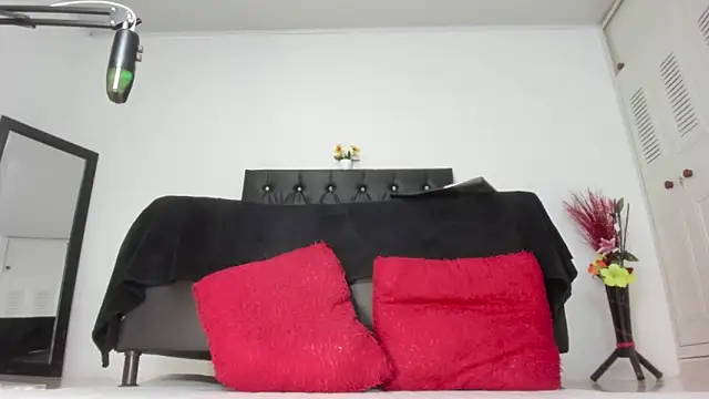 martinaclark online show from May 15, 2026, 10:50 pm