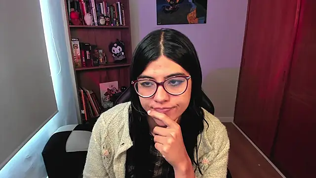 Snapshot of valerie__skyy chatting on July 1, 2026, 12:07 pm valerie skyy online show from July 1, 2026, 12:07 pm
