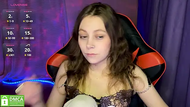 Snapshot of Natural_babe666 chatting on July 18, 2026, 7:28 pm Natural babe666 online show from July 18, 2026, 7:28 pm